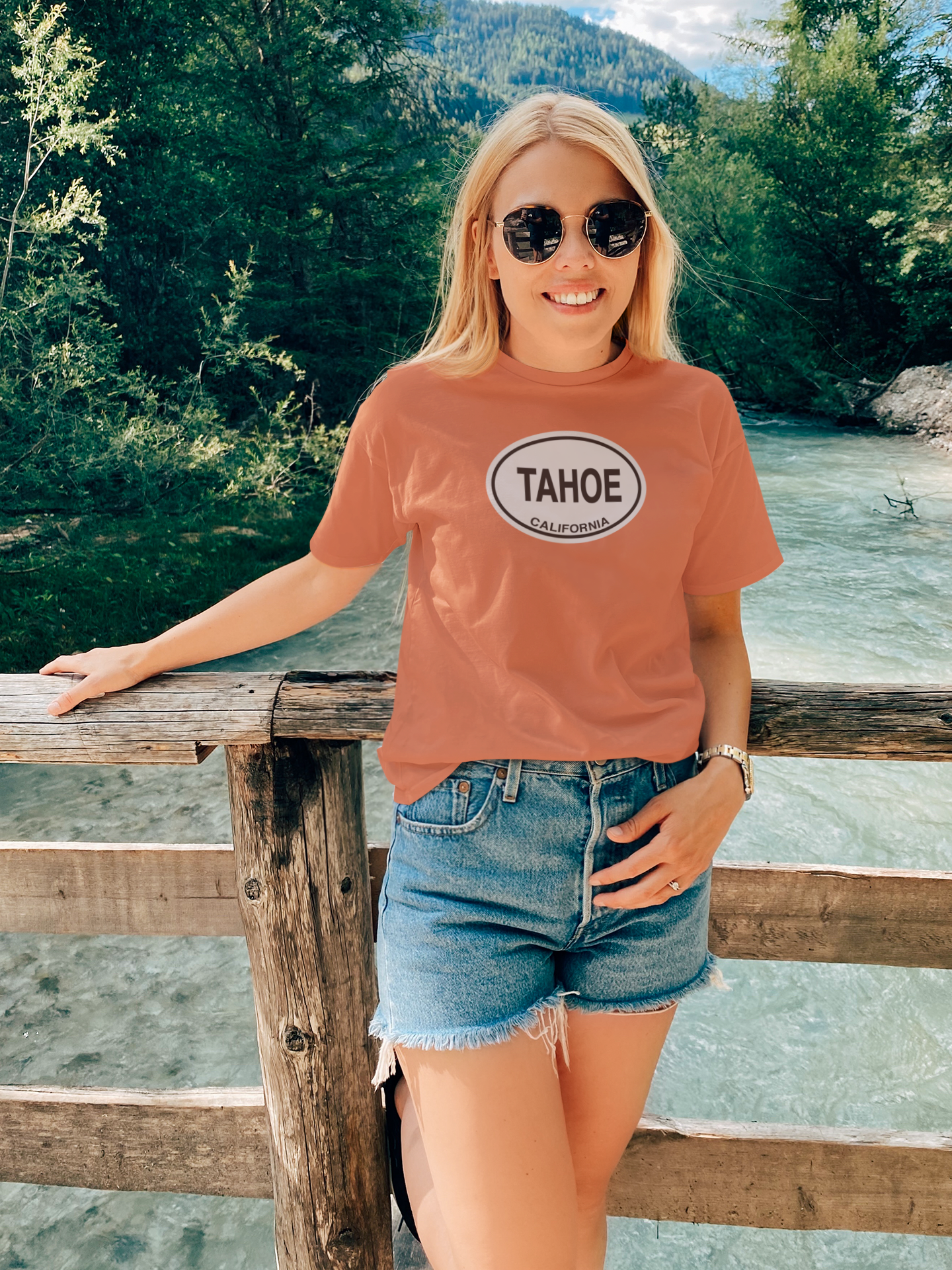 Lake Tahoe Essential Comfort Tee: Stylish & Durable Women’s T-Shirt – Perfect Souvenir
